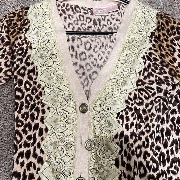 Leopard and lace cardigan - Picture 3 of 4